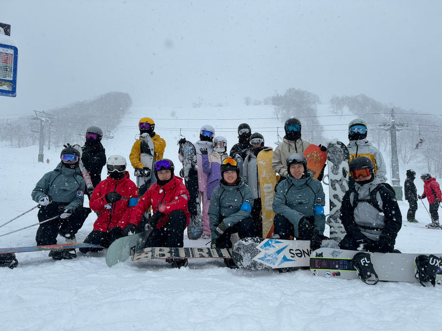 翎雪岭學員在雪場合照